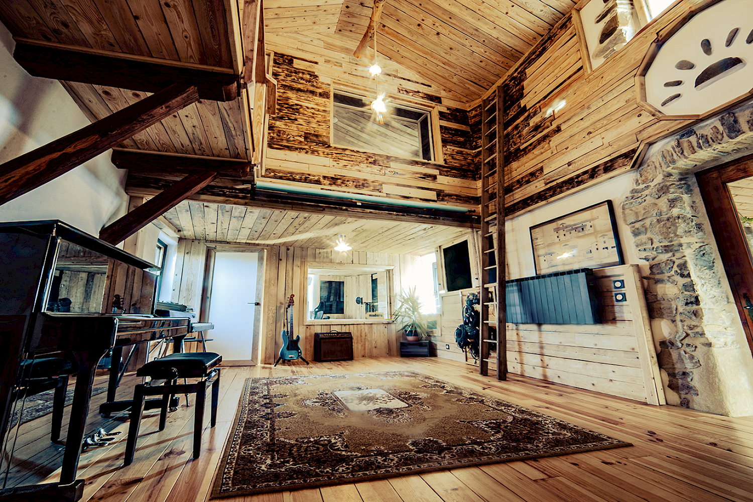 Studio Madera Studio Madera - Enregistrement / Mixage / Résidence - Ardèche